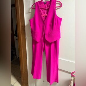 Express Editor Women's Pink vest/pants